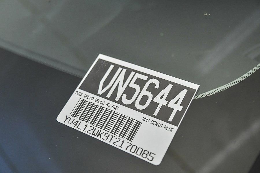 New 2026 Volvo V60 B5 Cross Country Plus w/ Climate Package image 28