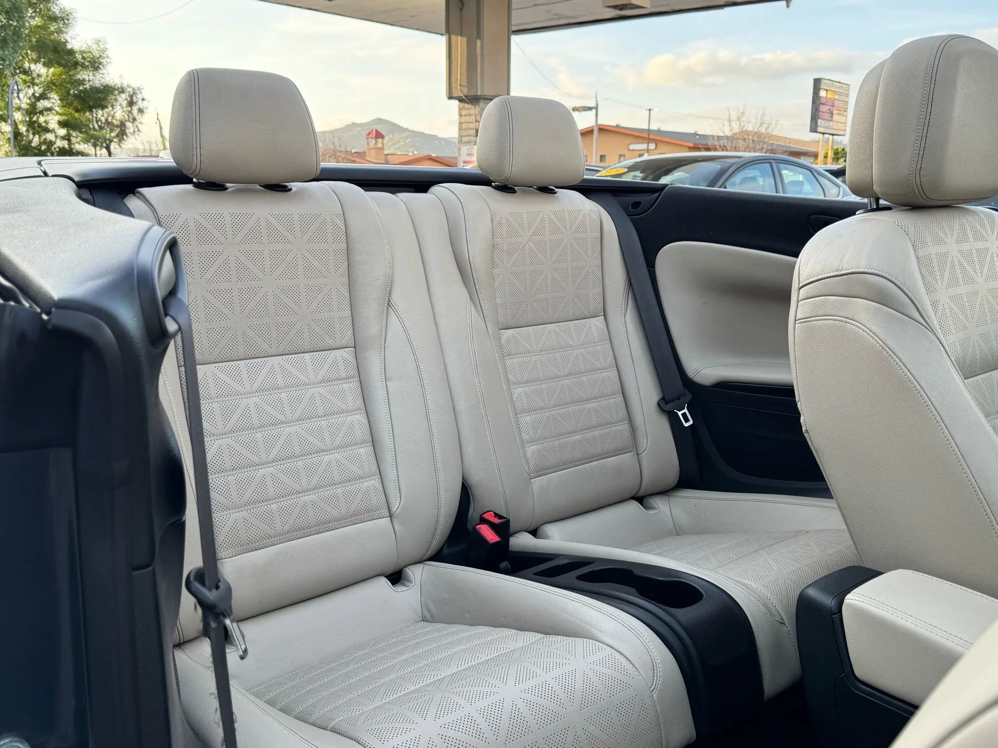 Used 2016 Buick Cascada Premium image 24