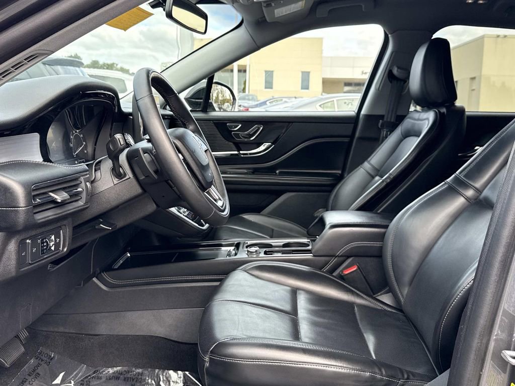 Used 2022 Lincoln Corsair AWD w/ Equipment Group 101A image 16