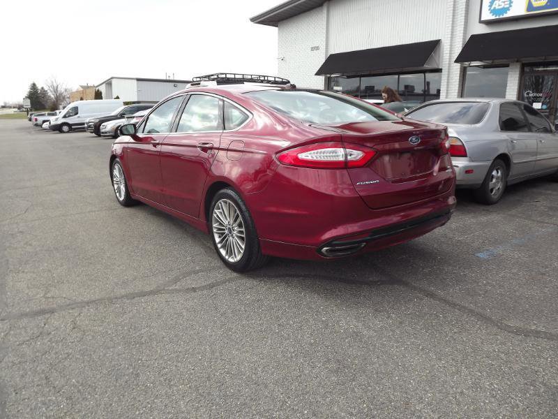 Used 2013 Ford Fusion SE FWD image 3