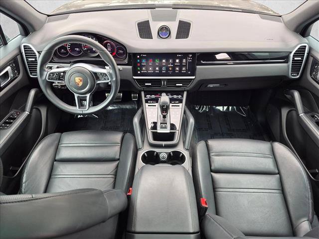 Used 2023 Porsche Cayenne S AWD/4WD image 18