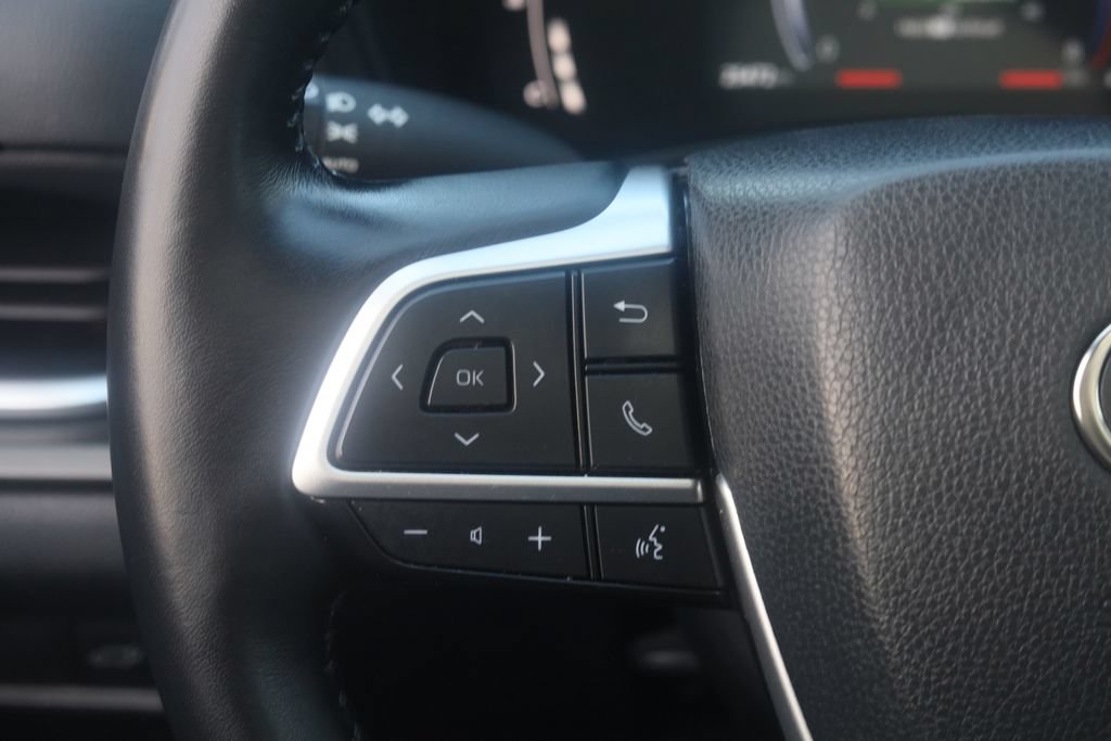 Used 2024 Toyota Grand Highlander AWD image 12