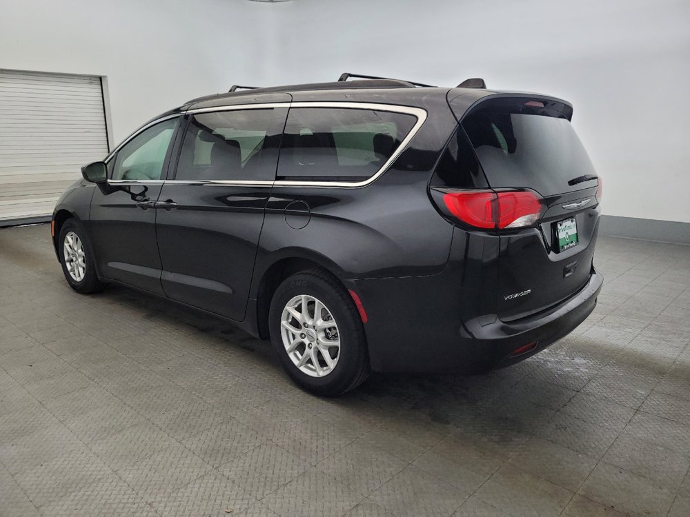 Used 2021 Chrysler Voyager Lxi FWD image 3