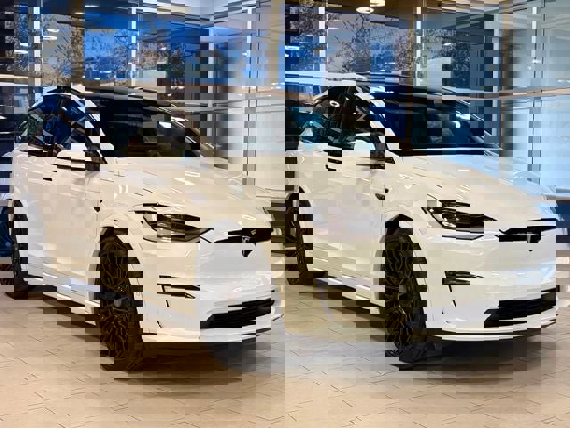 Used 2022 Tesla Model X Plaid image 7