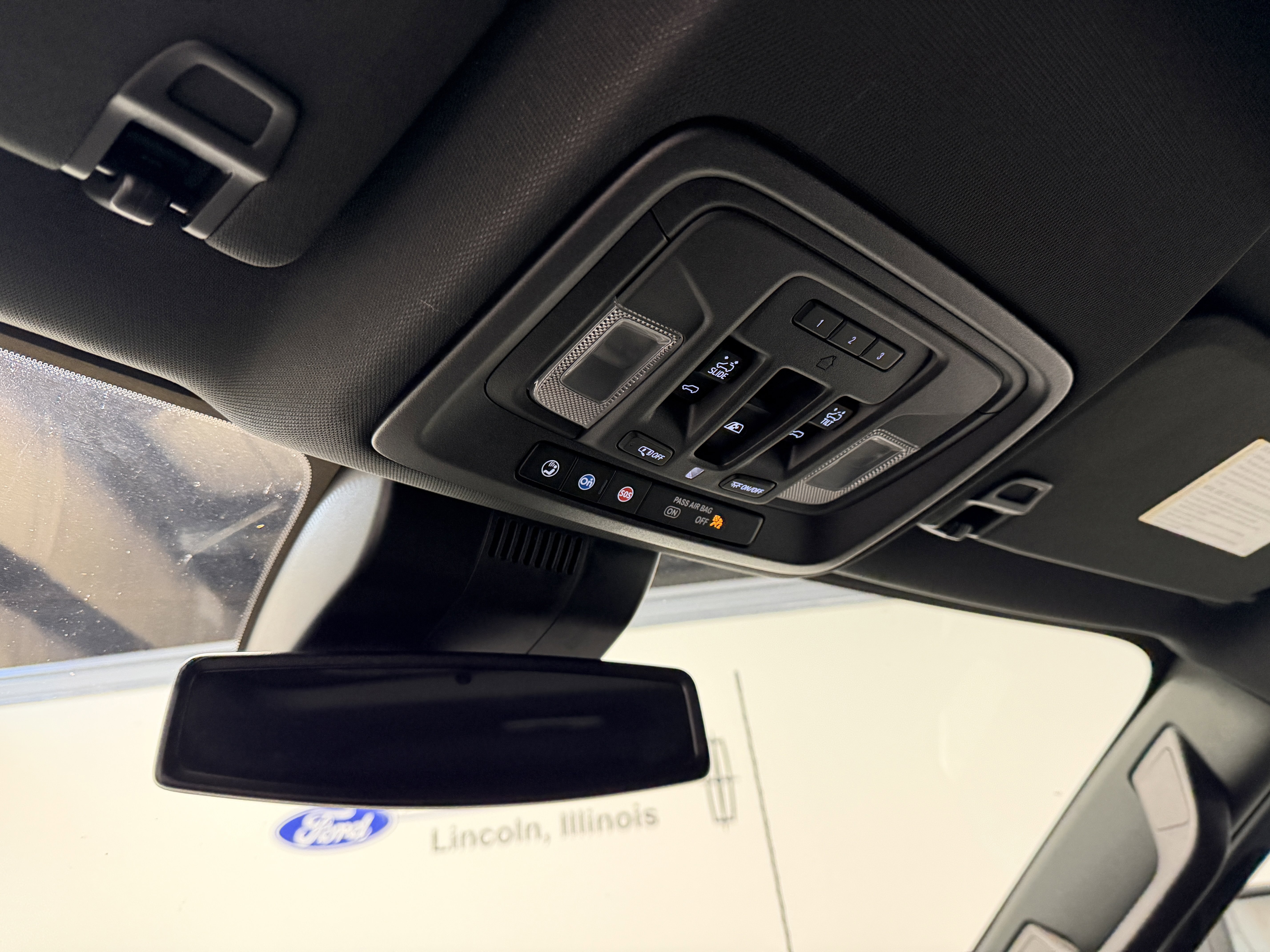 Used 2024 GMC Sierra 2500 AT4 w/ AT4 Preferred Package image 8