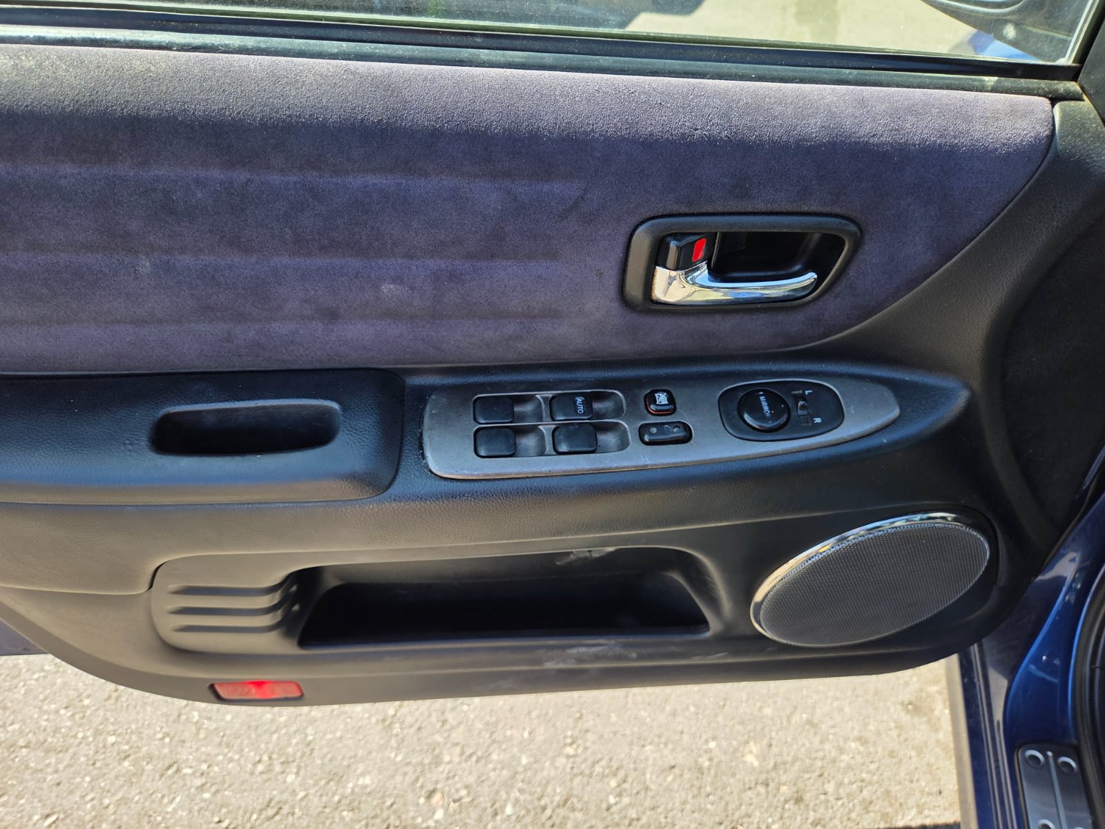 Used 2003 Lexus IS 300 RWD image 5