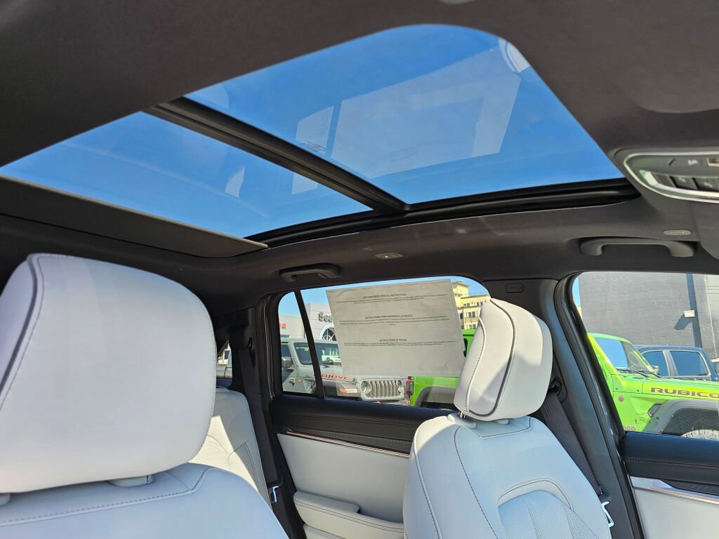 New 2025 Jeep Wagoneer S Limited image 12