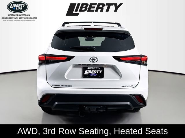 Used 2024 Toyota Highlander XLE image 6