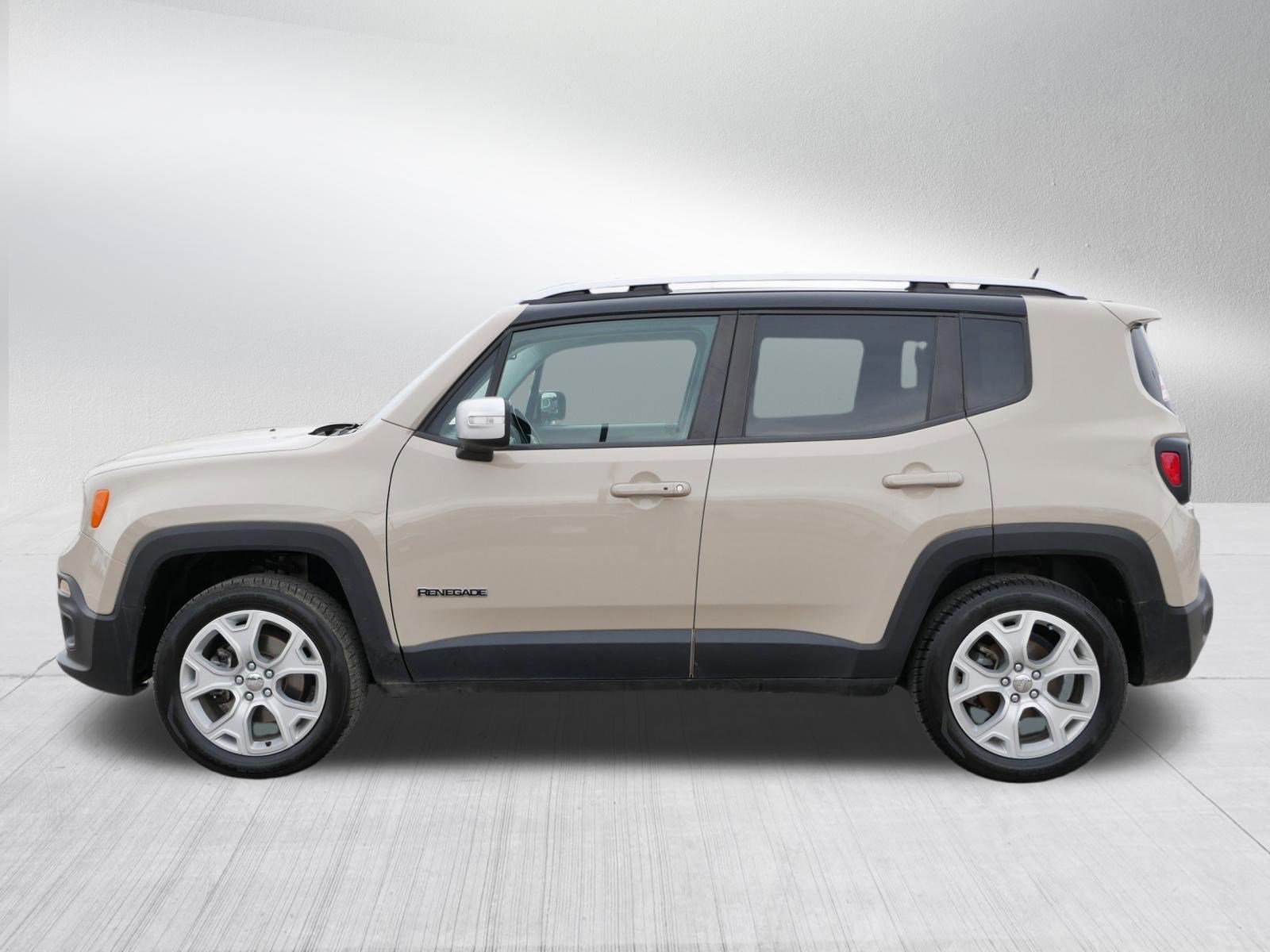 Used 2016 Jeep Renegade Limited image 4