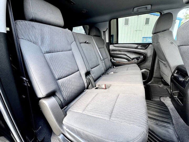 Used 2019 Chevrolet Suburban LS image 16