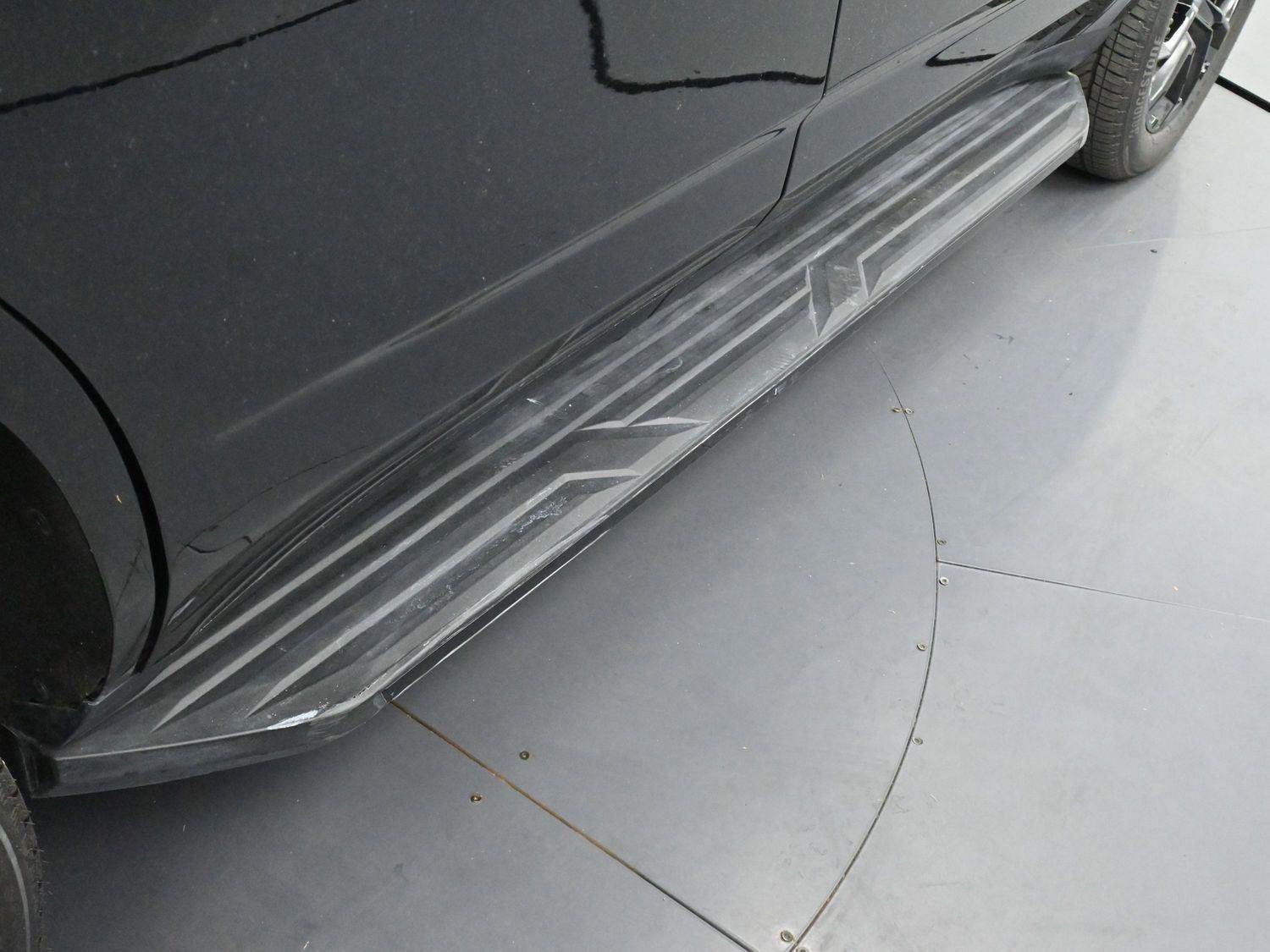 Used 2025 Chevrolet Tahoe RST w/ Advanced Technology Package image 9