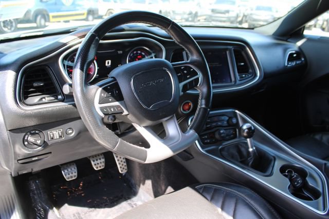 Used 2018 Dodge Challenger SRT w/ Technology Group RWD image 17