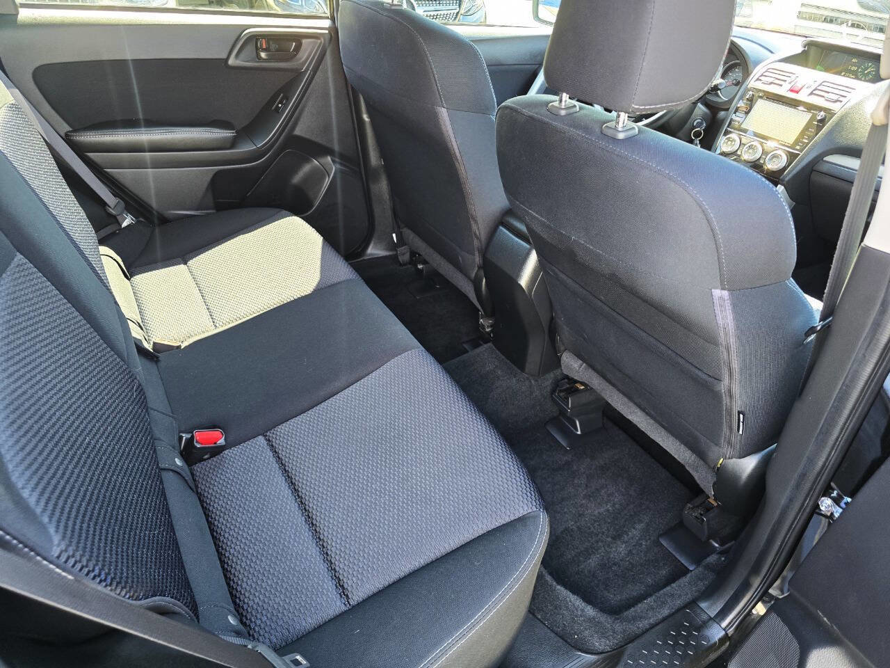 Used 2016 Subaru Forester 2.5i Premium w/ All-Weather Package image 29