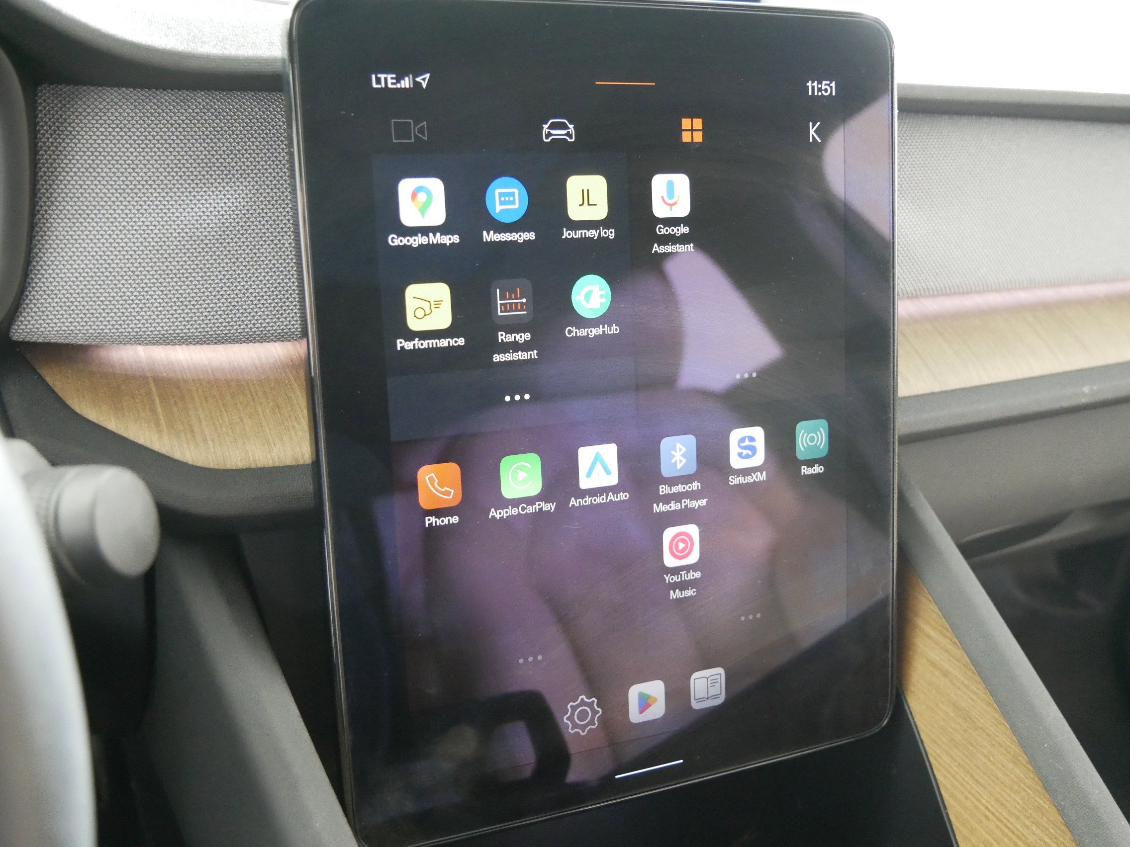 Used 2022 Polestar Polestar 2 w/ Plus Package image 30