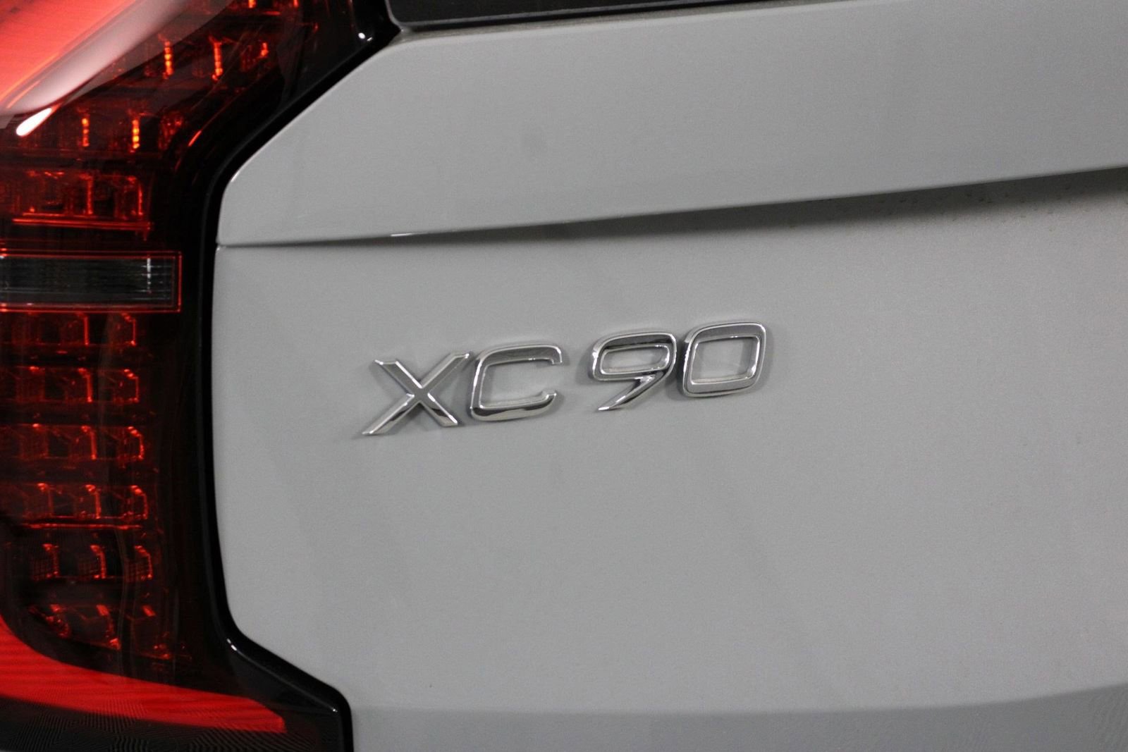 New 2026 Volvo XC90 T8 Plus image 16