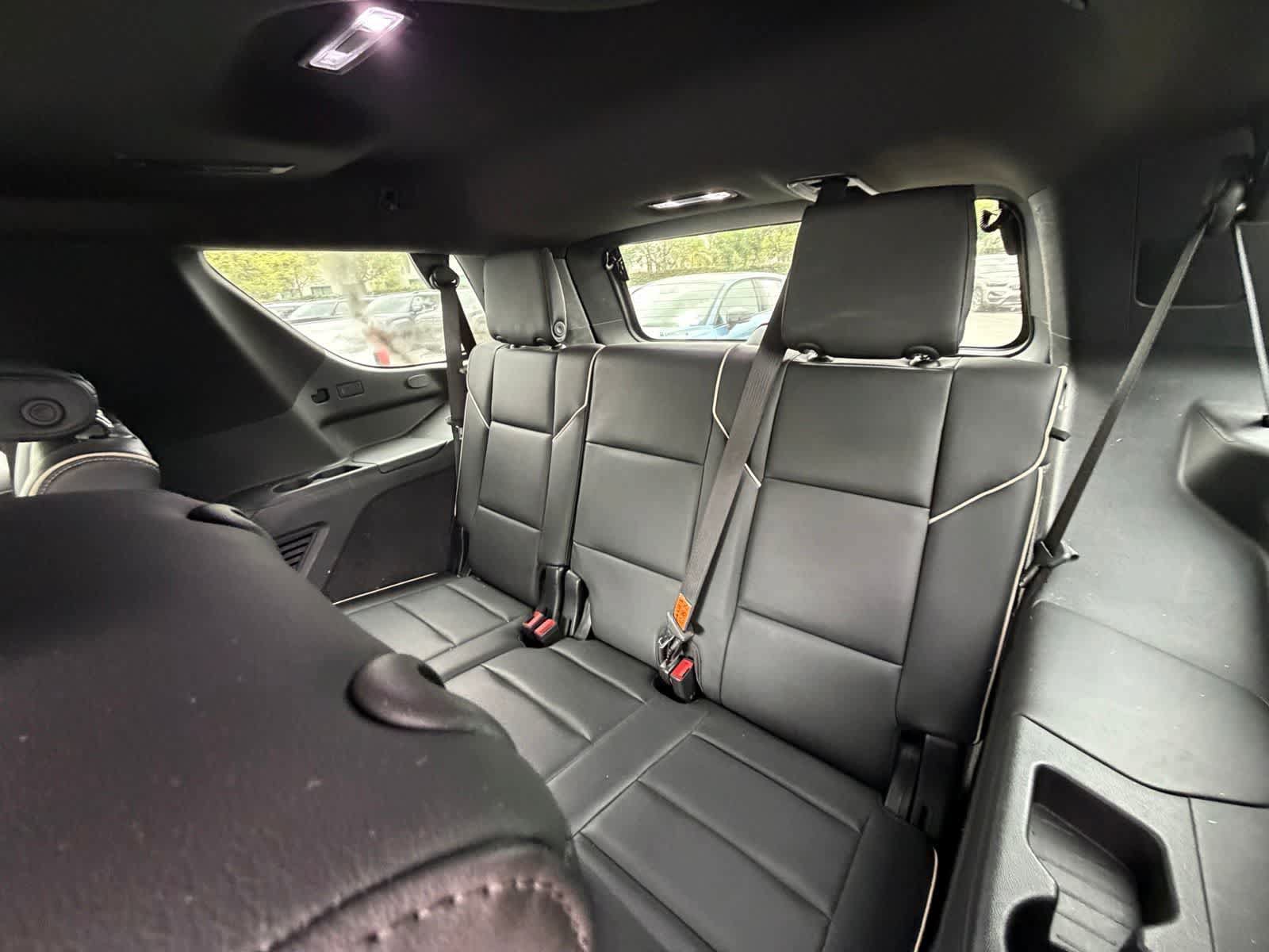 Used 2022 Cadillac Escalade Premium Luxury RWD image 5