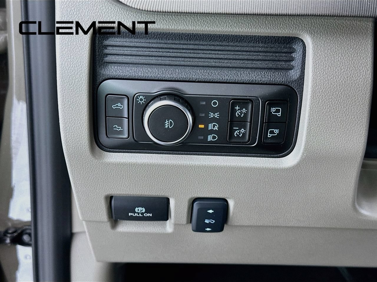 Used 2026 Ford F450 Platinum w/ Platinum Plus Package AWD/4WD image 14