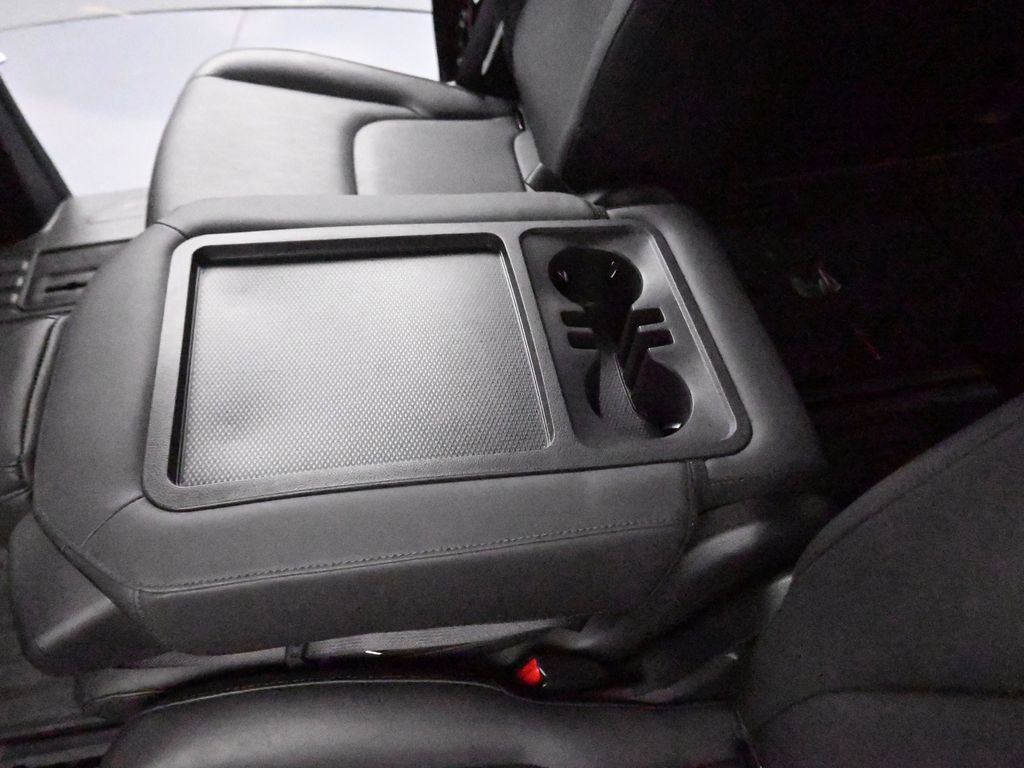 Used 2024 Kia Carnival LX image 18