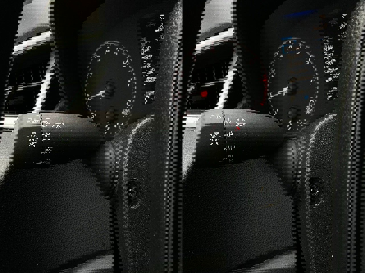 Used 2024 Toyota Corolla LE image 31