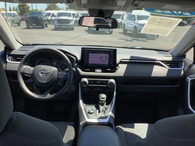Used 2022 Toyota RAV4 XLE AWD/4WD image 6