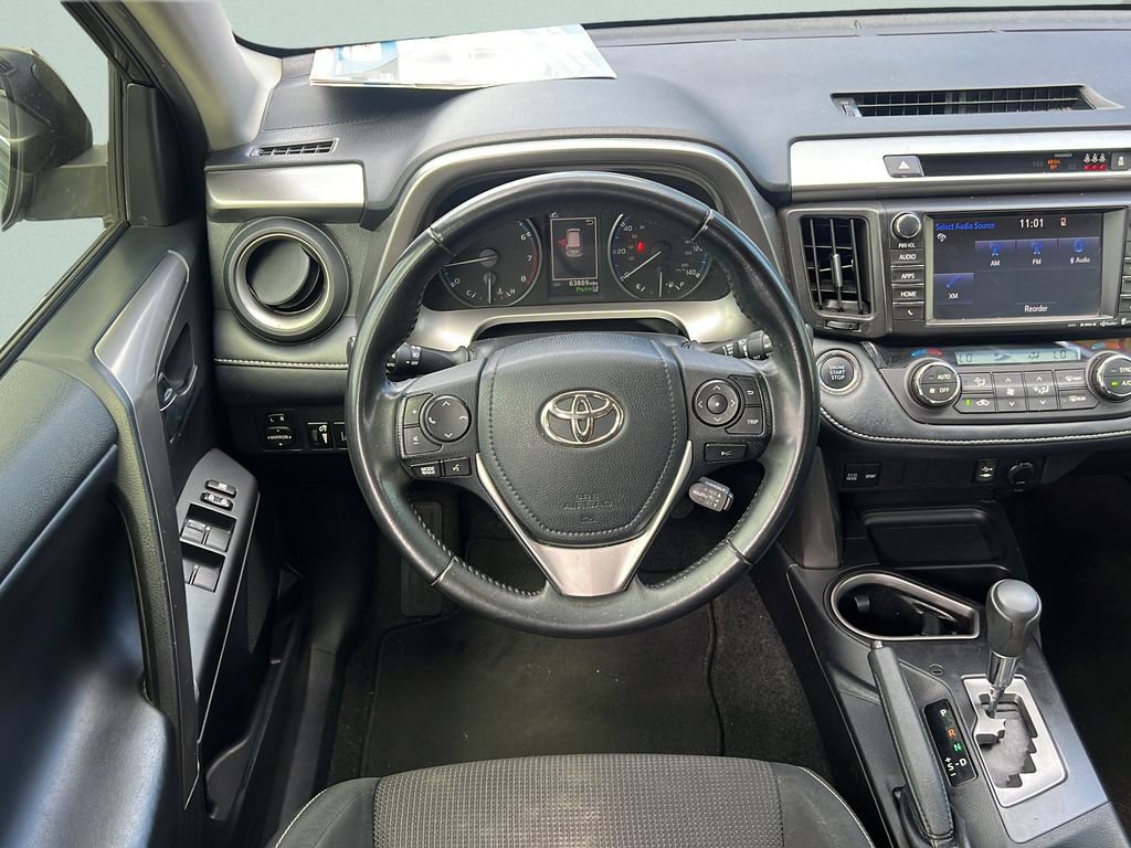 Used 2018 Toyota RAV4 XLE FWD image 12