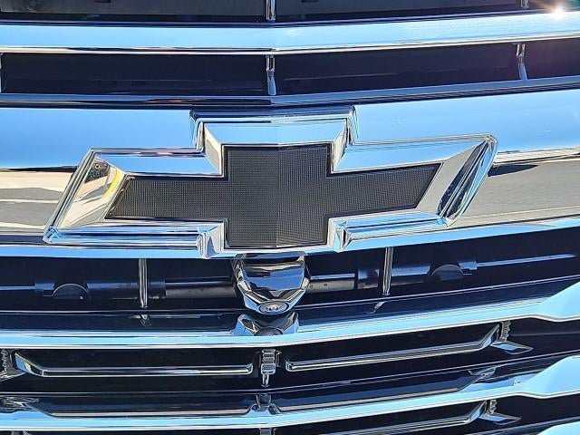 New 2026 Chevrolet Suburban LT w/ LPO, Get Active Package RWD image 31