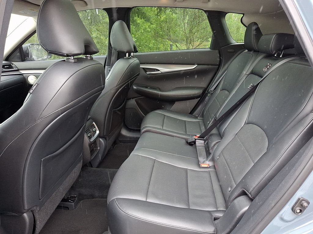 Used 2023 INFINITI QX50 Luxe FWD image 10