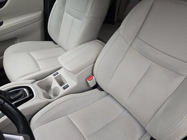 Used 2022 Nissan Rogue Sport SL w/ Premium Package FWD image 15