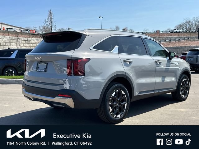 Certified 2025 Kia Sorento S AWD/4WD image 4