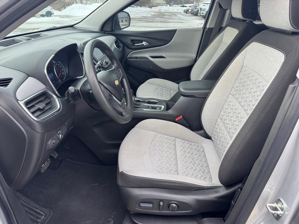 Used 2022 Chevrolet Equinox LS w/ LS Convenience Package image 8