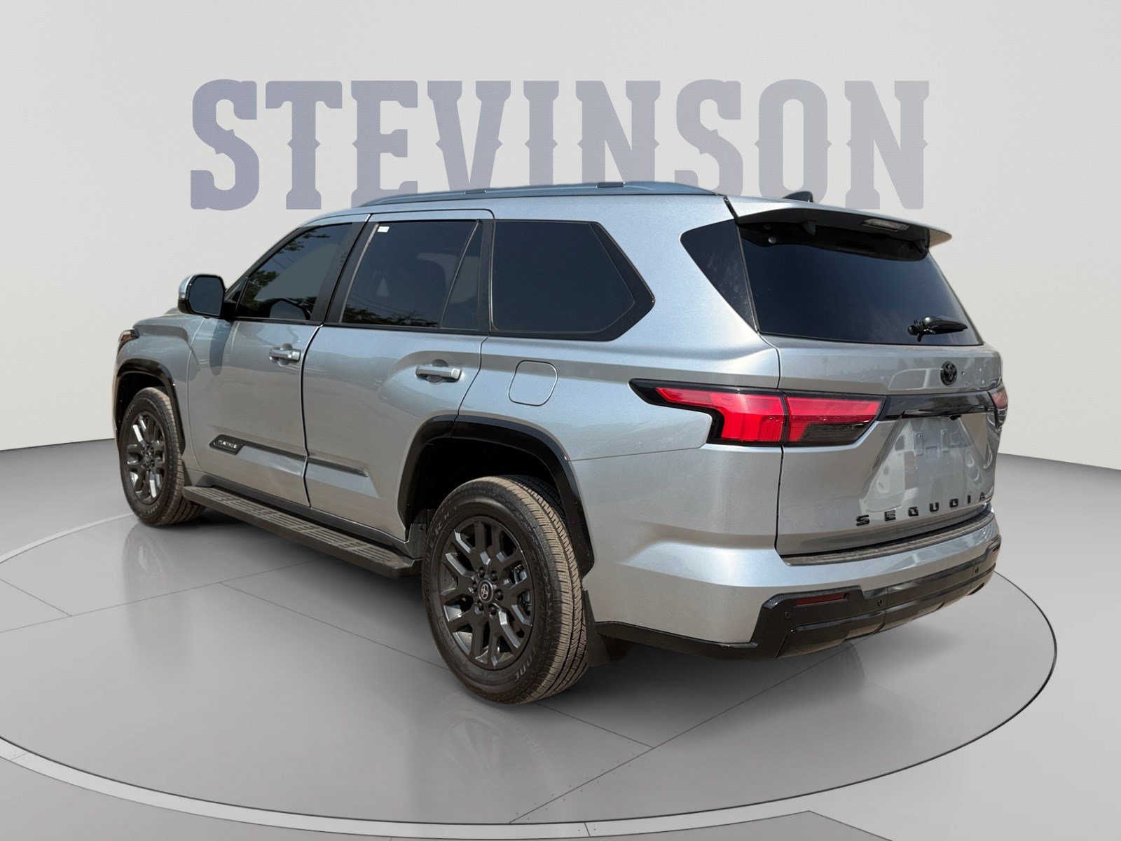 Used 2026 Toyota Sequoia Platinum AWD/4WD image 3