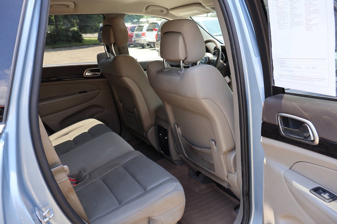 Used 2012 Jeep Grand Cherokee Laredo AWD/4WD image 24
