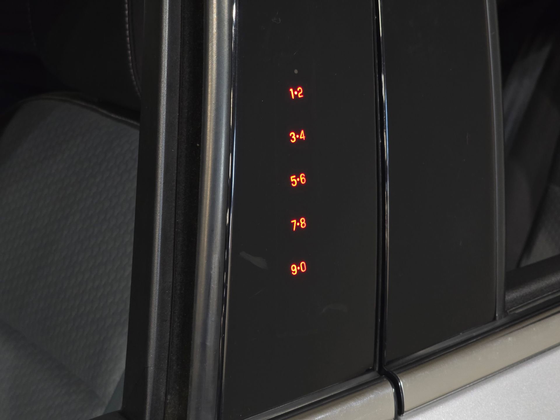 Used 2019 Ford Escape SE image 14