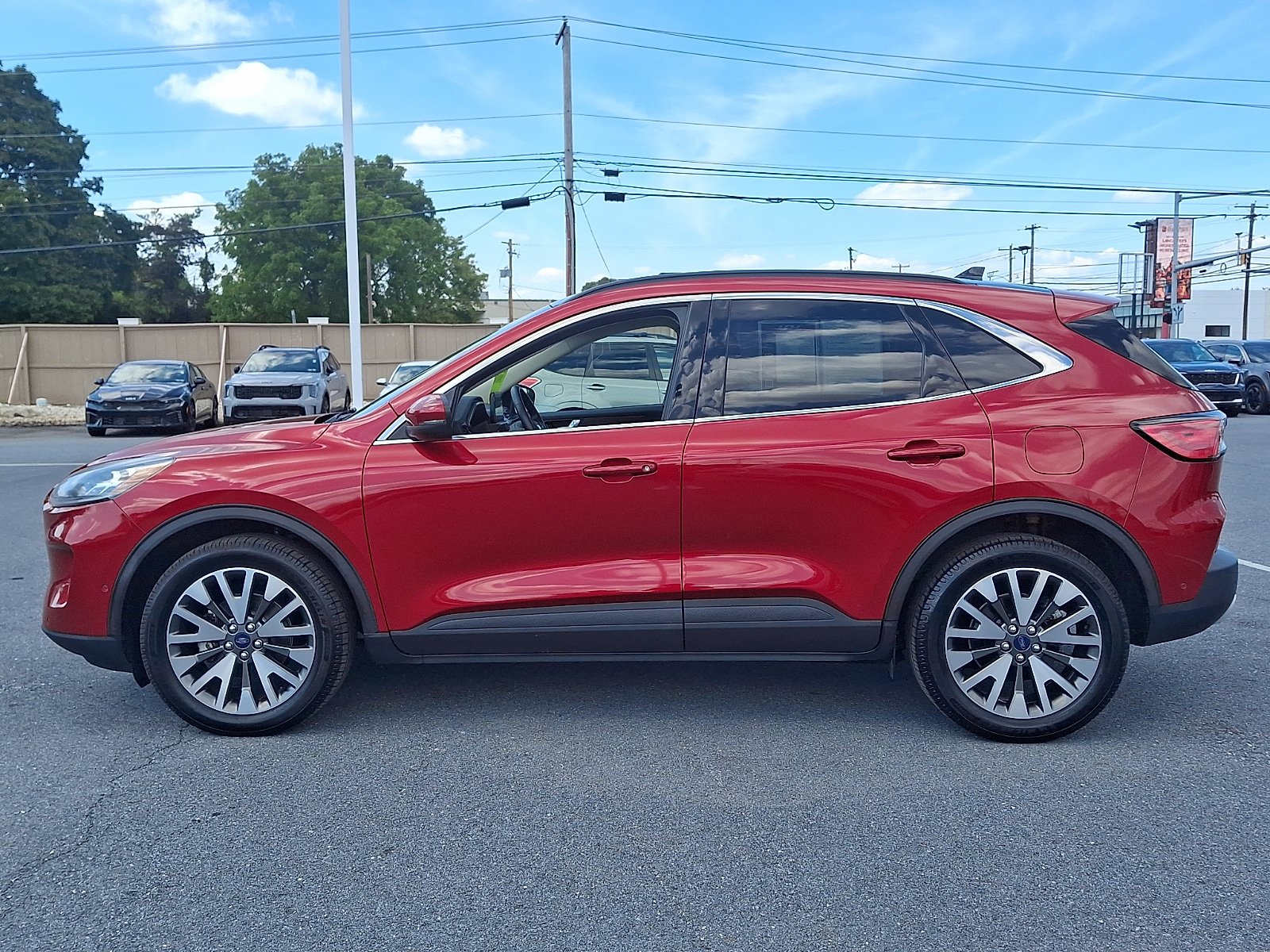 Used 2020 Ford Escape Titanium AWD/4WD image 7