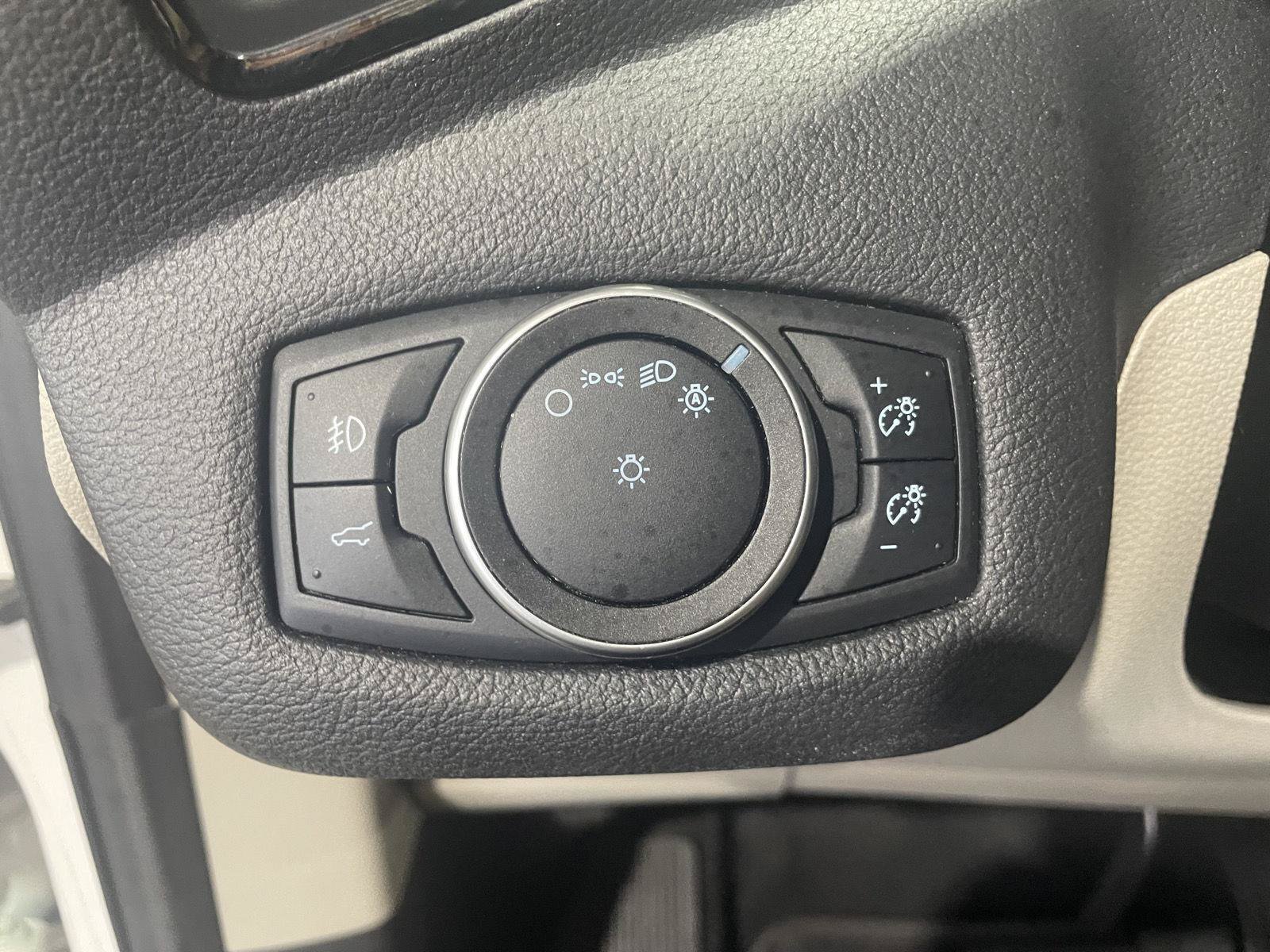 Used 2018 Ford Escape Titanium w/ Ford Safe & Smart Package AWD/4WD image 16