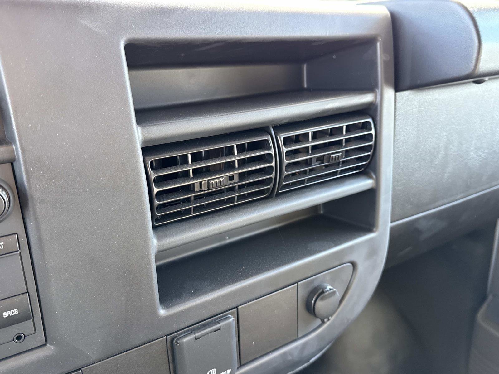 New 2025 Chevrolet Express 3500 w/ Power Convenience Package image 4