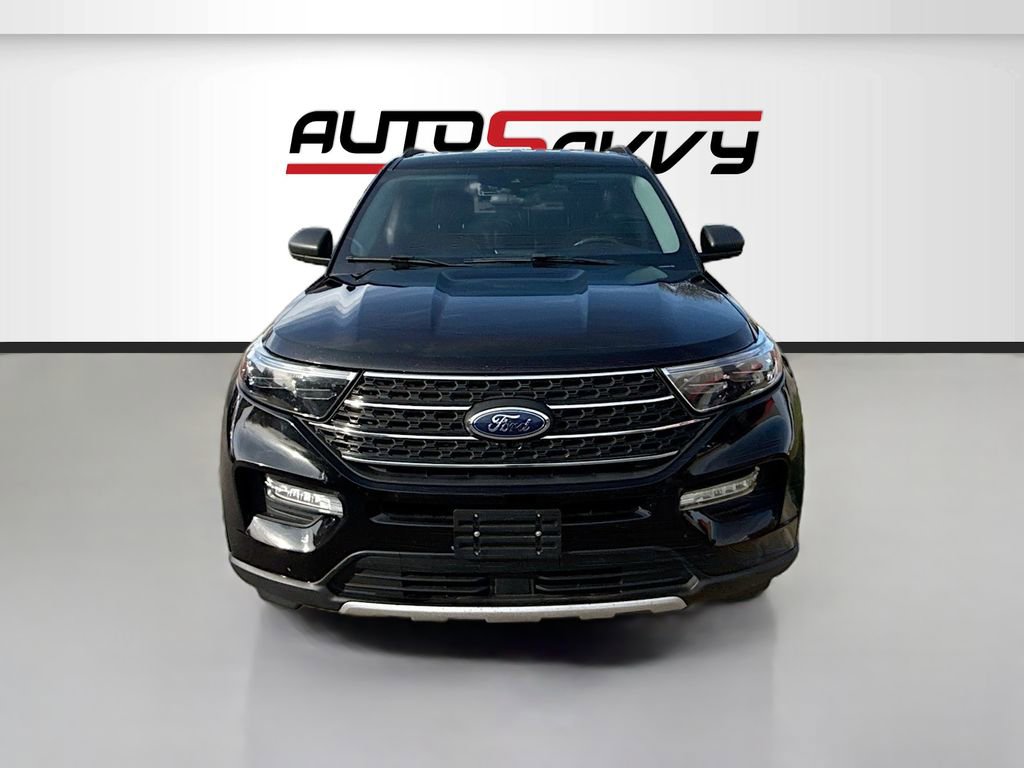 Used 2021 Ford Explorer XLT w/ Equipment Group 202A image 2