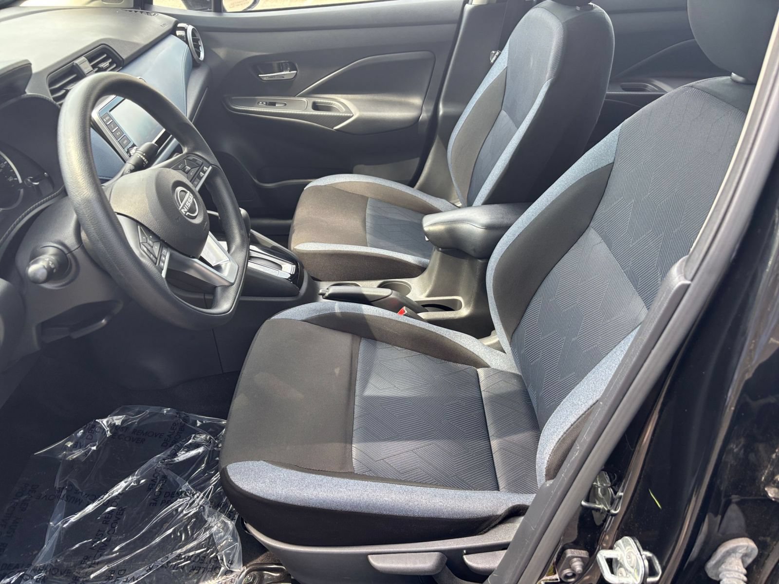 Used 2025 Nissan Versa SV FWD image 25