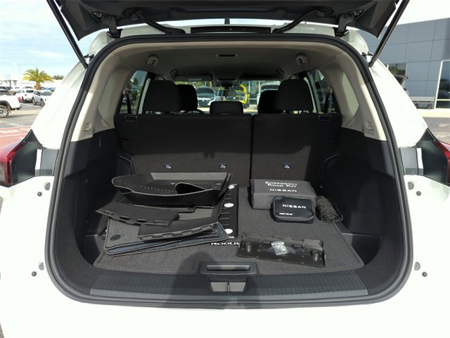 New 2026 Nissan Rogue S image 14