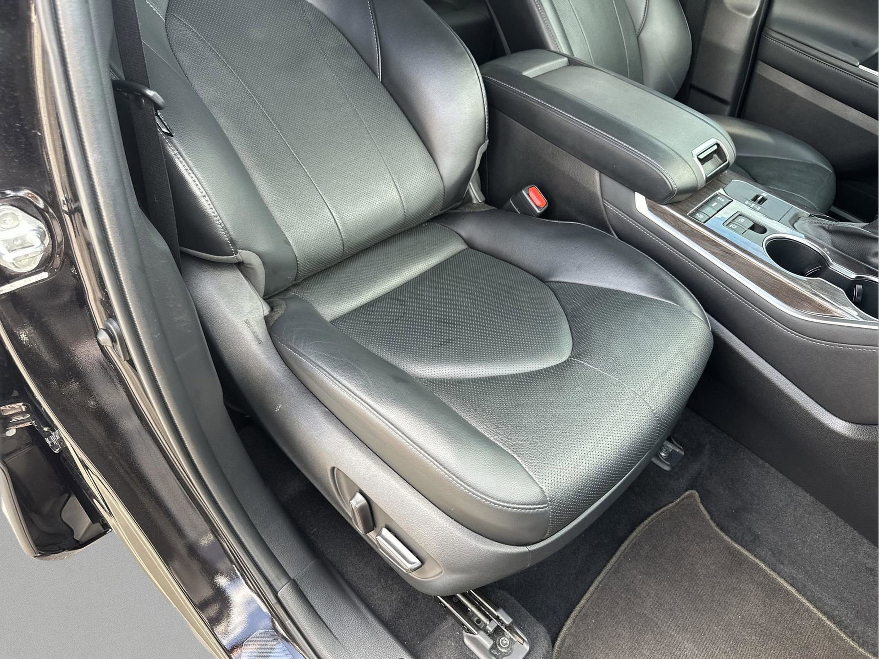 Used 2022 Toyota Highlander Limited image 20