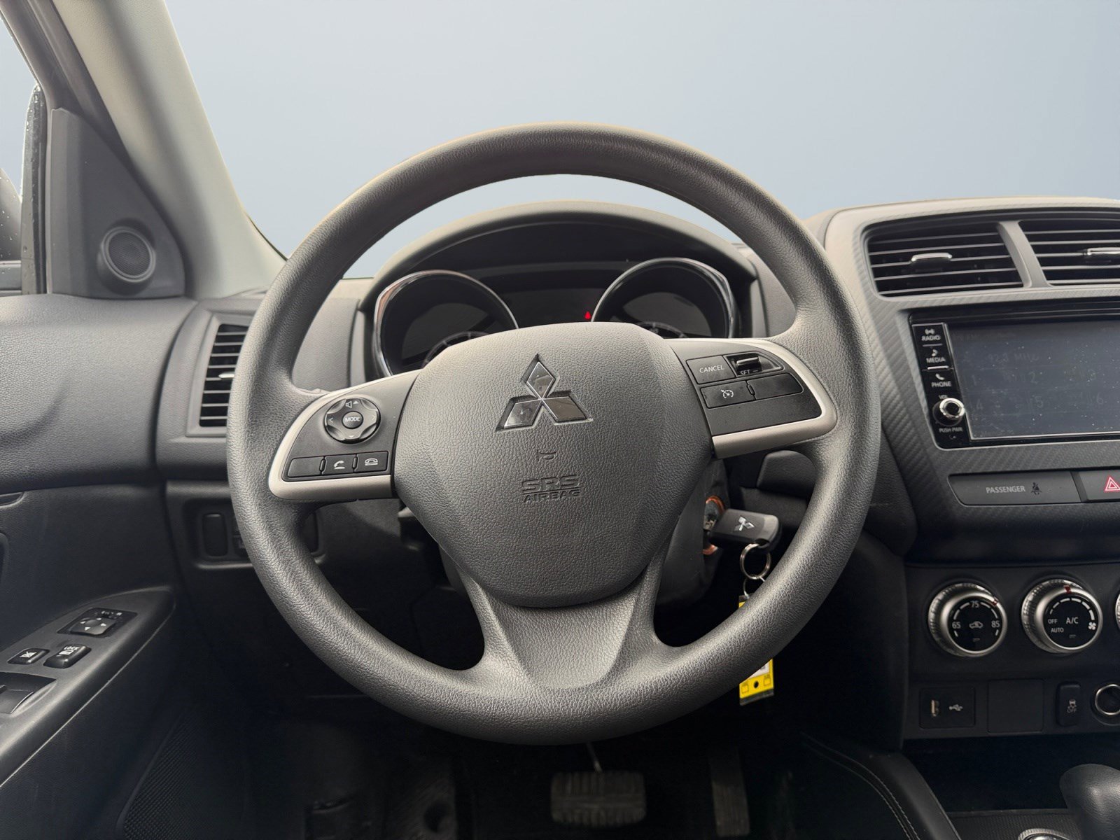 Used 2025 Mitsubishi Outlander Sport ES image 14