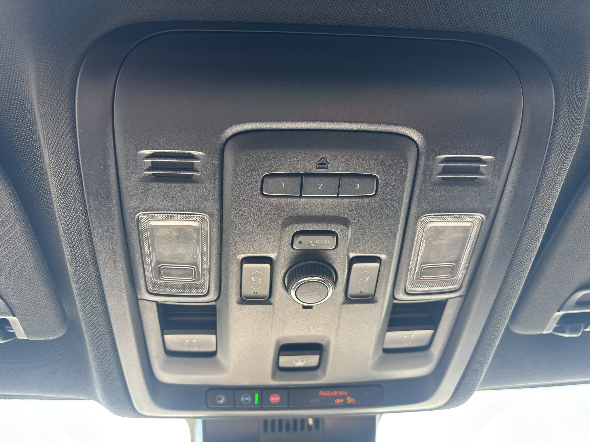 Used 2023 Chevrolet Tahoe Premier AWD/4WD image 24