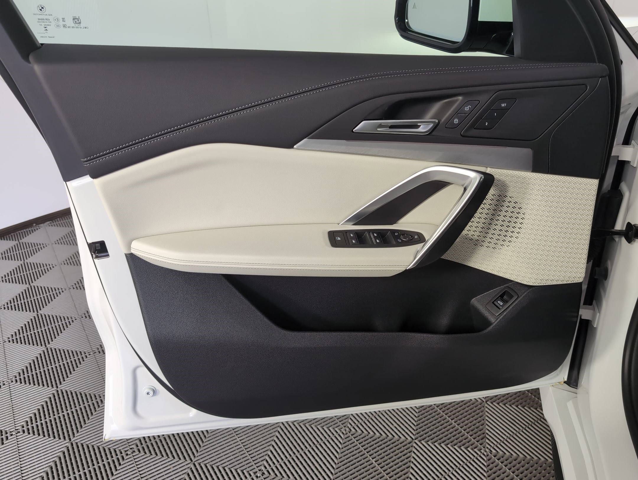 Used 2026 BMW X1 xDrive28i w/ Technology Package image 10