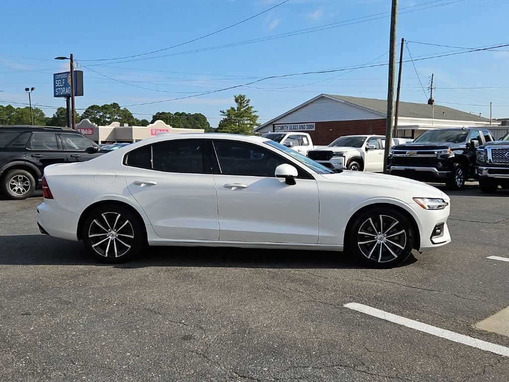 Used 2021 Volvo S60 T5 Momentum w/ Premium Package FWD image 8
