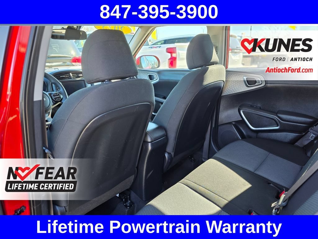 Used 2025 Kia Soul LX w/ LX Technology Package FWD image 26