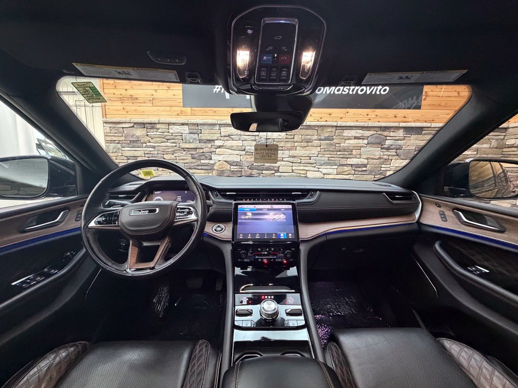 Used 2022 Jeep Grand Cherokee Summit AWD/4WD image 44
