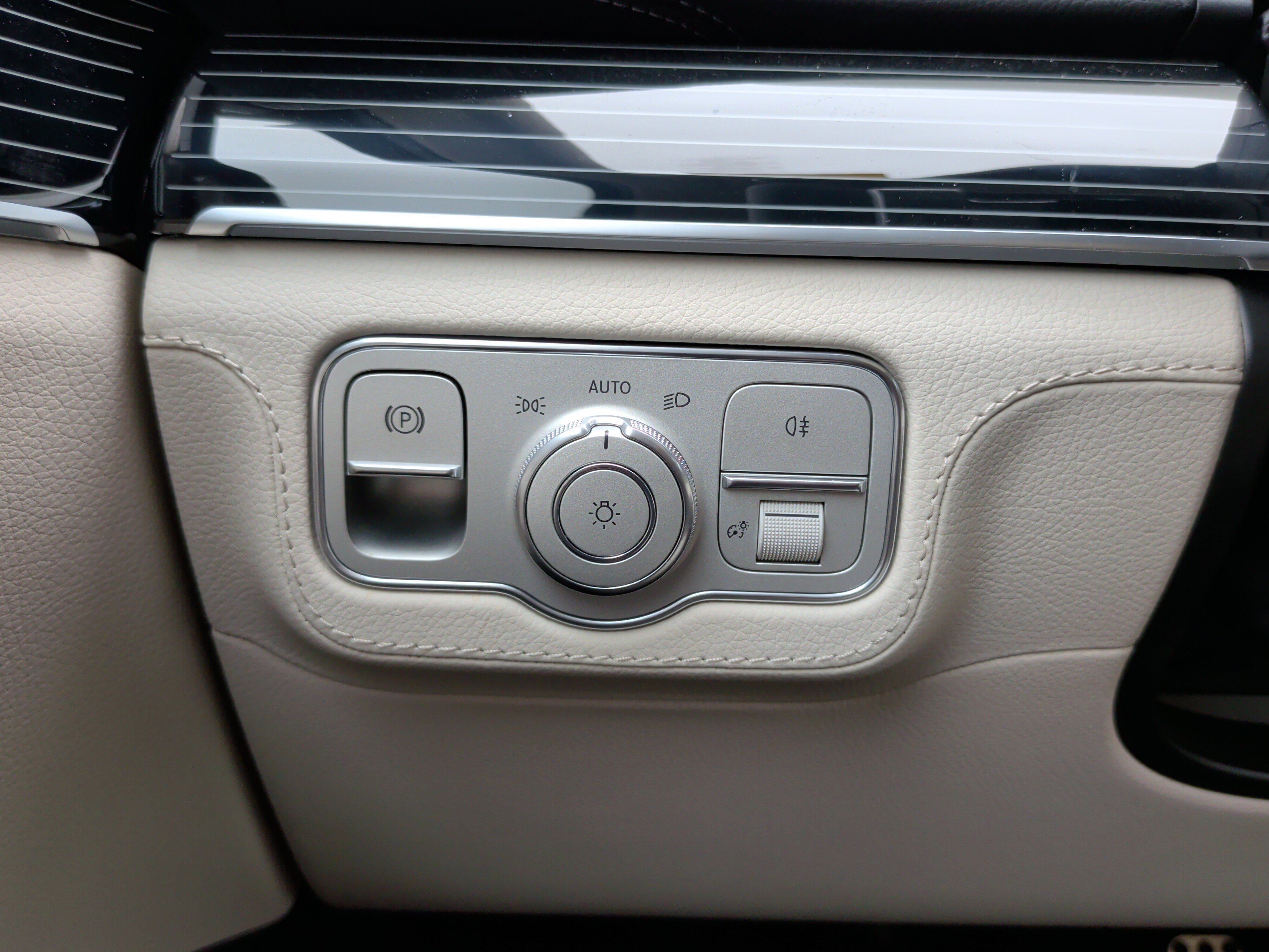 Used 2026 Mercedes-Benz GLS 450 4MATIC image 26