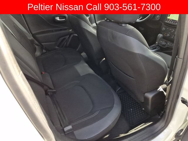 Used 2023 Jeep Renegade Altitude w/ Convenience Group I AWD/4WD image 15