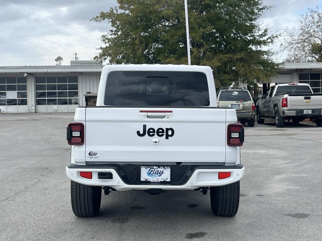Used 2021 Jeep Gladiator Overland image 4