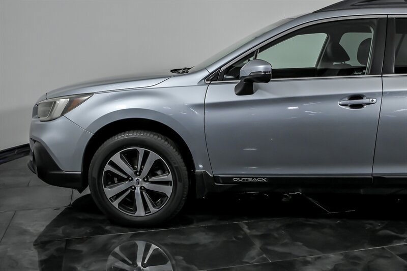 Used 2018 Subaru Outback 2.5i Limited AWD/4WD image 6